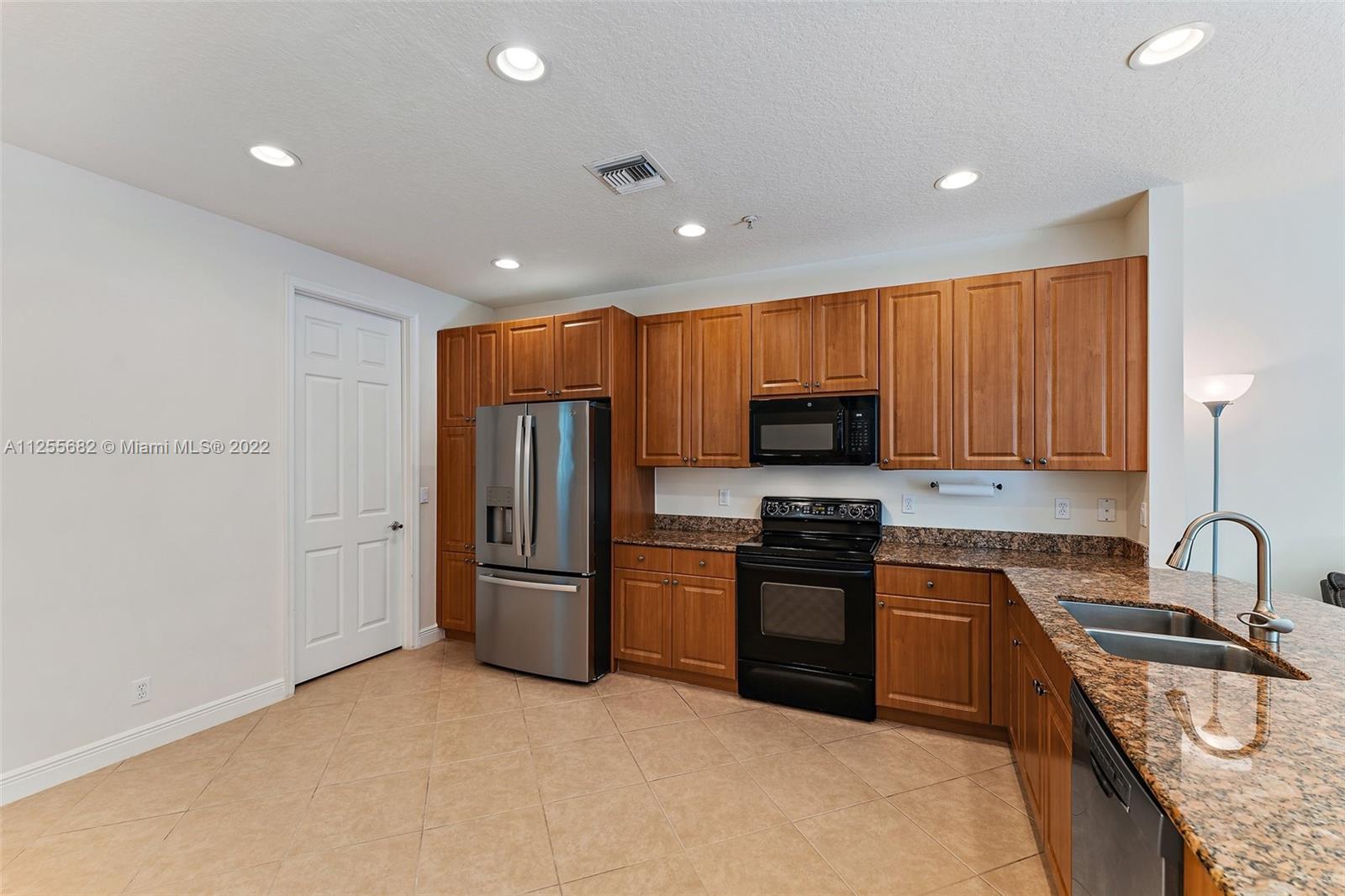 108 Jesup Ln Unit: 108