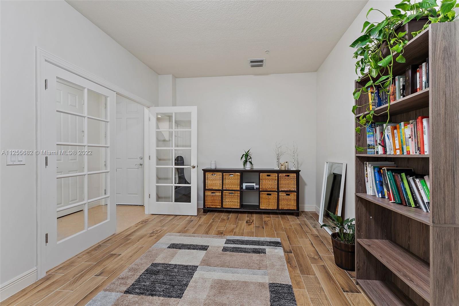 108 Jesup Ln Unit: 108