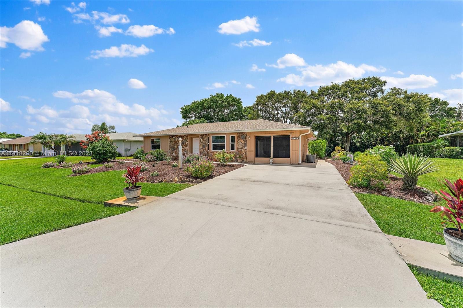 1966 SE Benedictine St