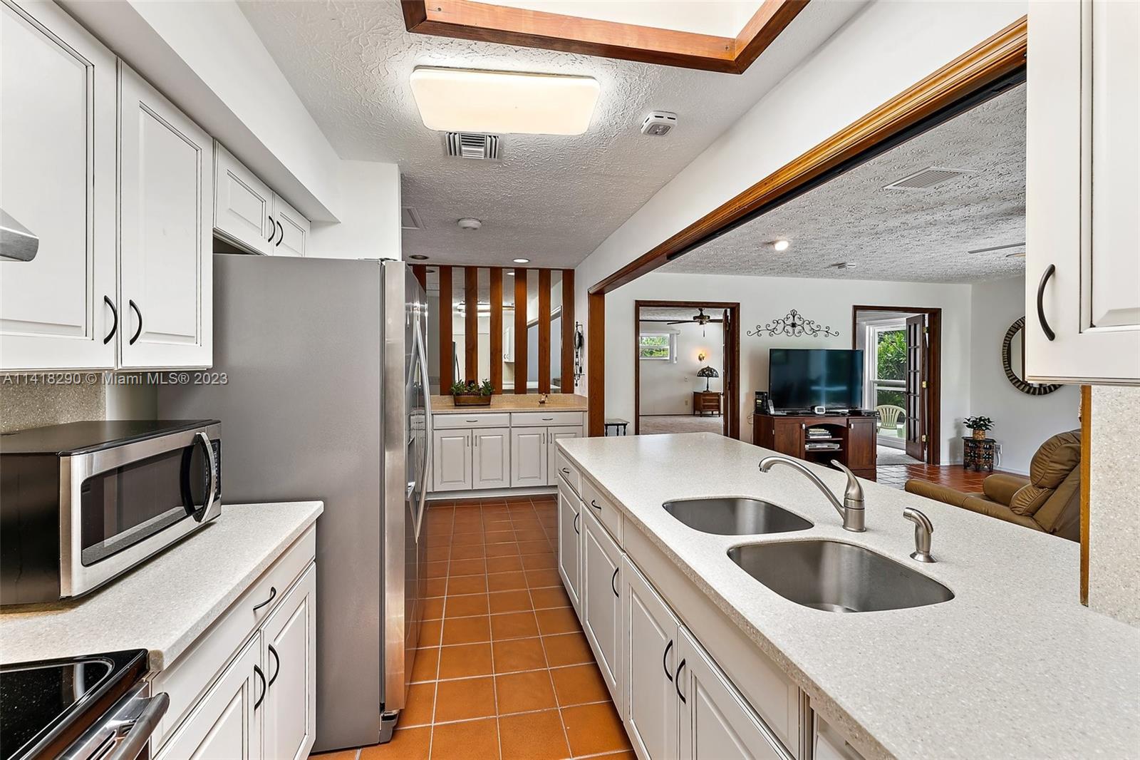 1966 SE Benedictine St