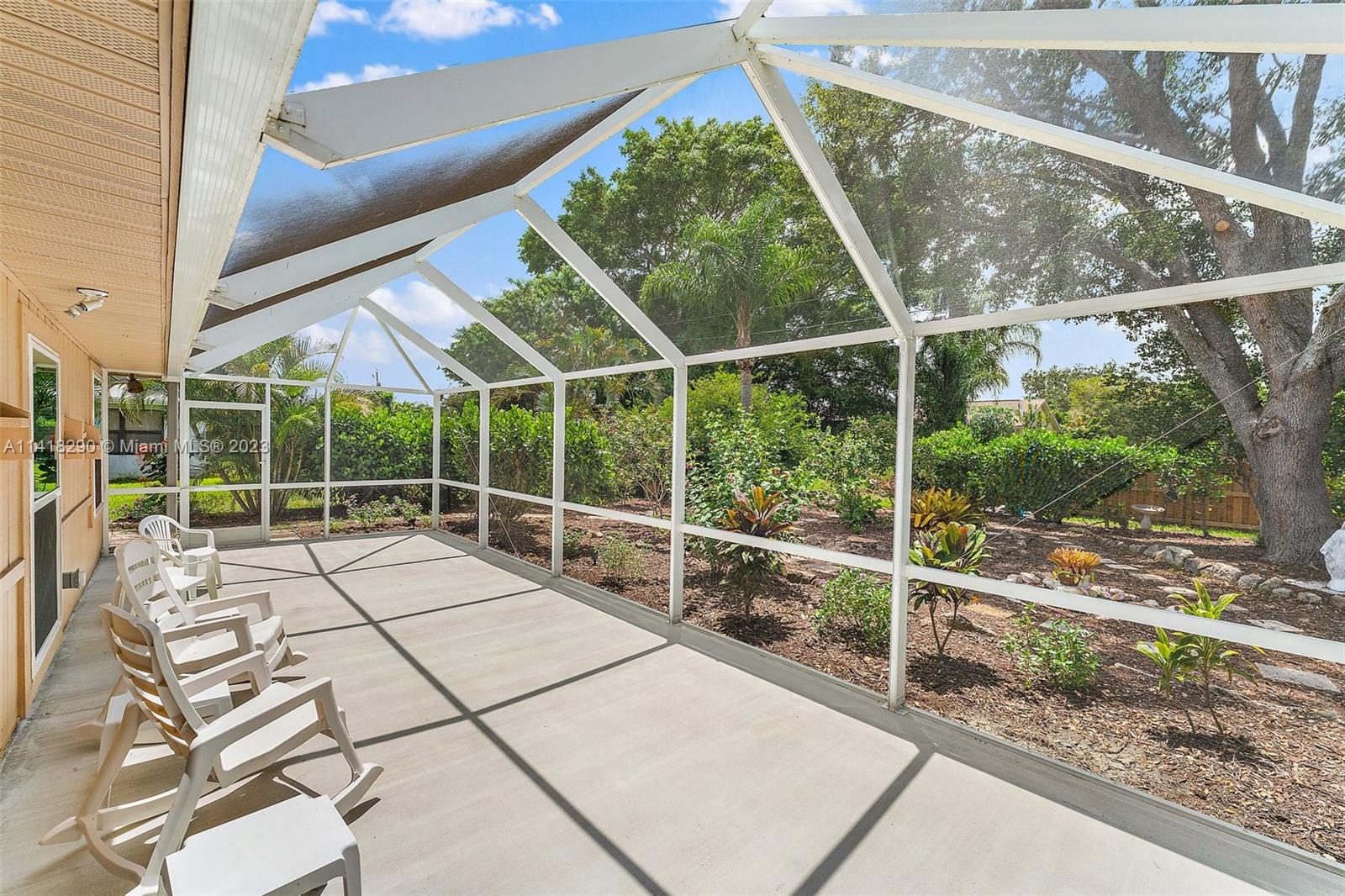 1966 SE Benedictine St