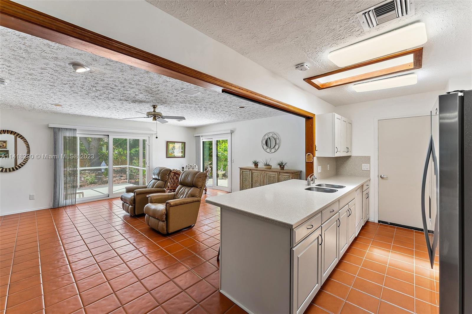 1966 SE Benedictine St