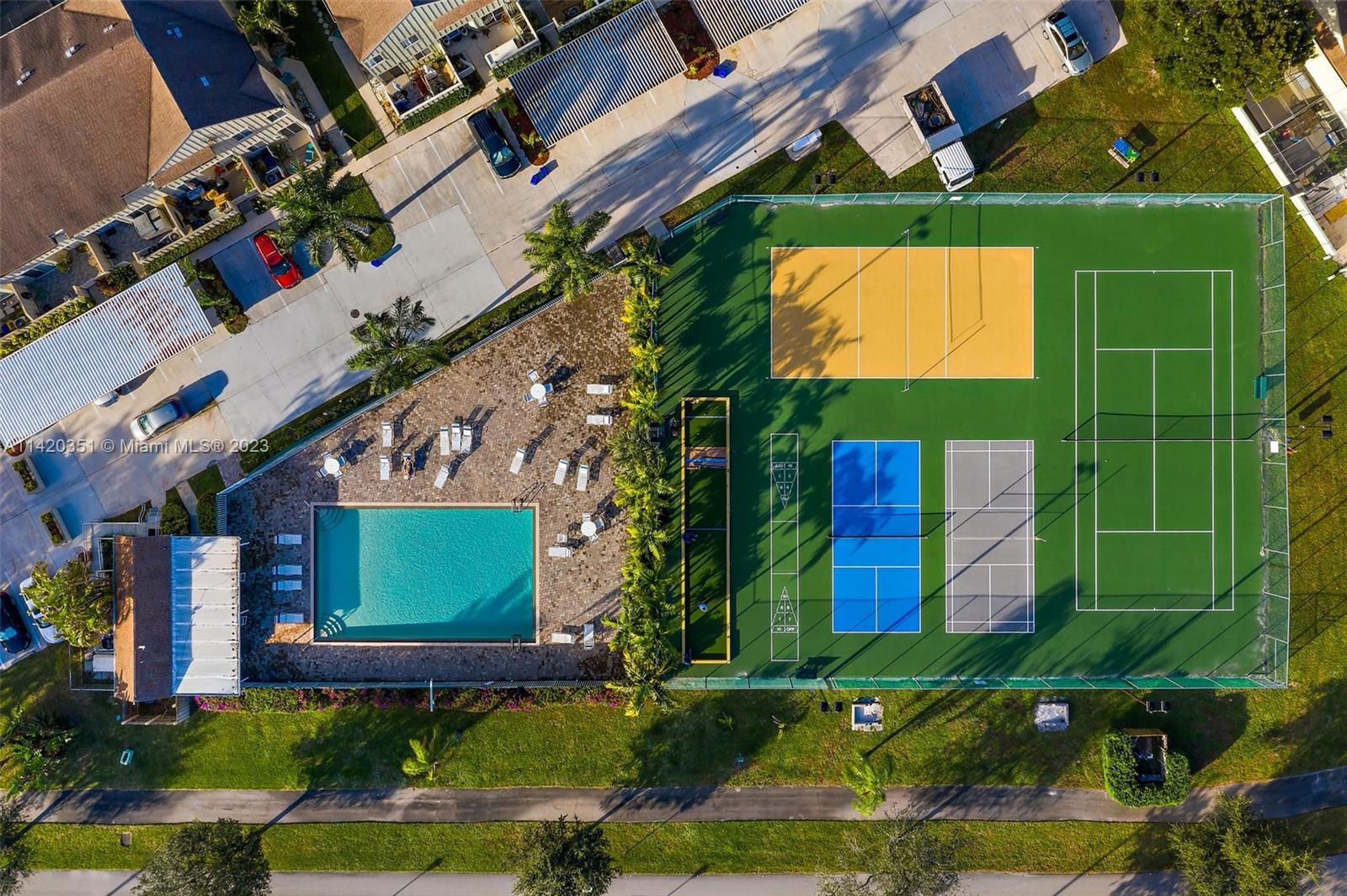 6351 Riverwalk Ln Unit: 4