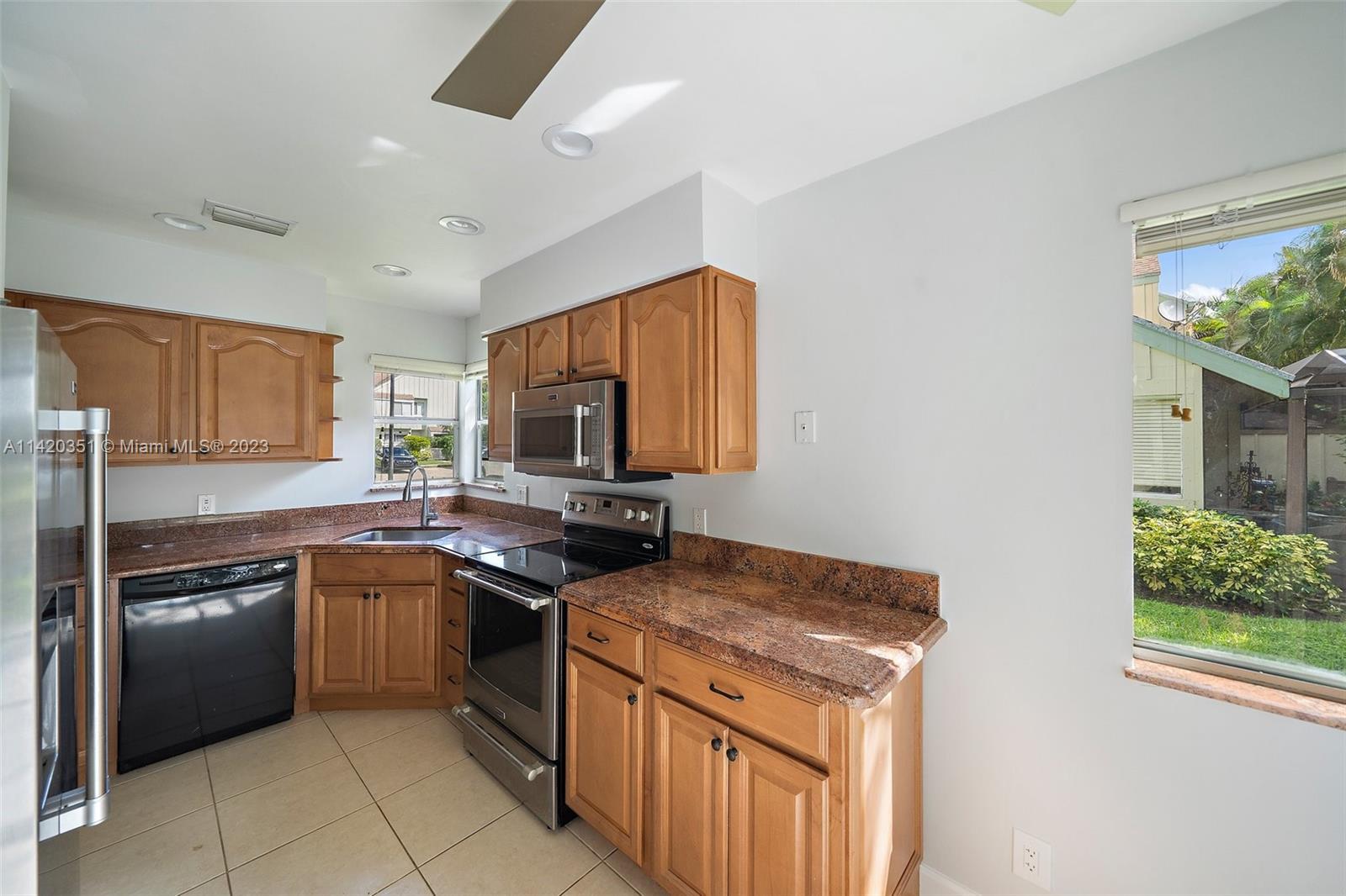 6351 Riverwalk Ln Unit: 4