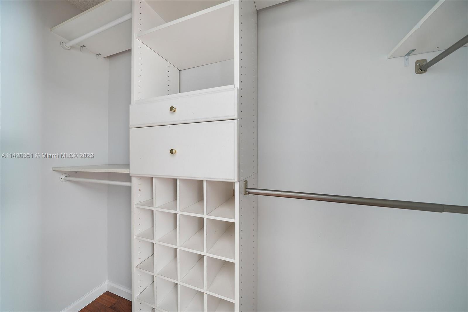 6351 Riverwalk Ln Unit: 4