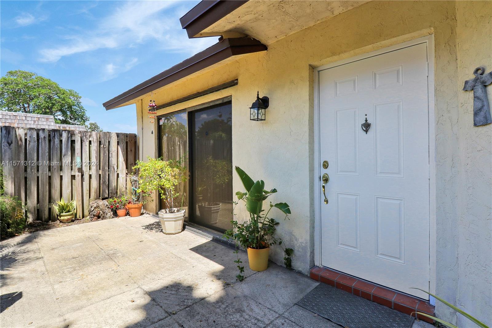 513 Springdale Cir # 513