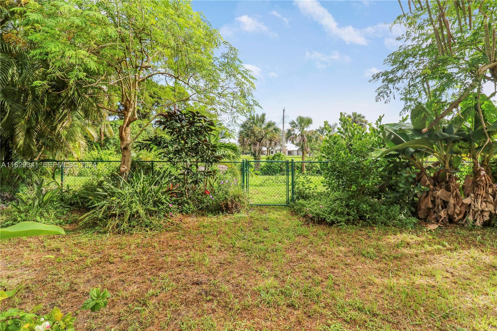 2038 Bonisle Circle