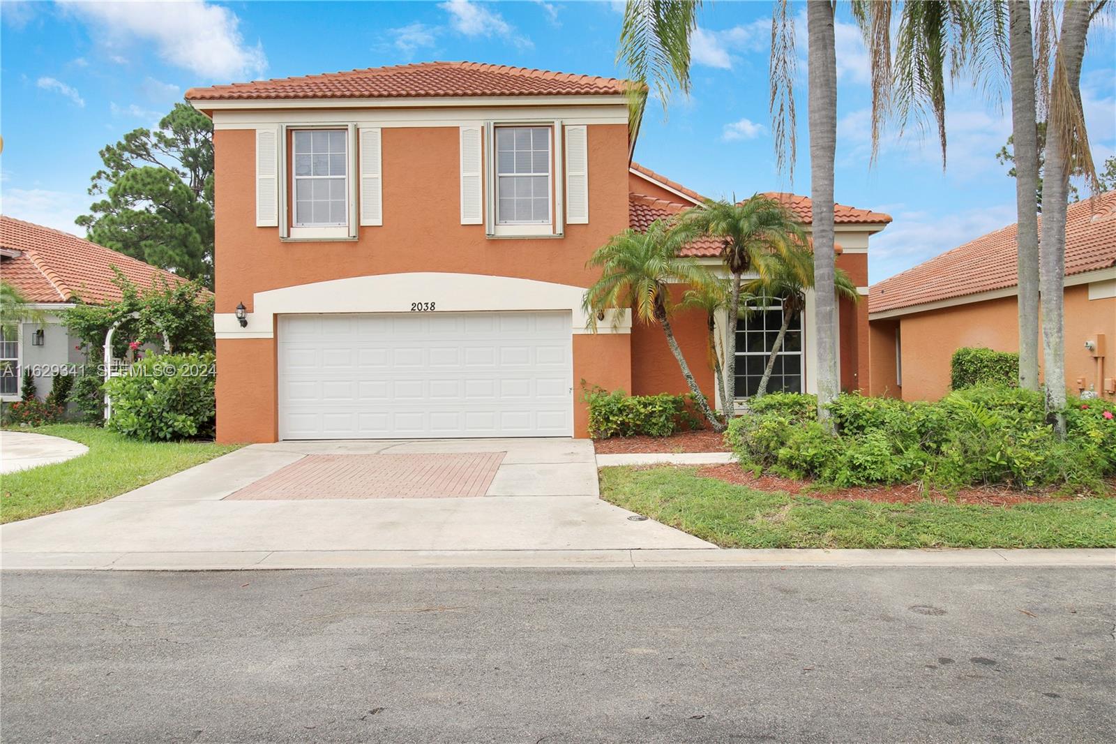 2038 Bonisle Circle