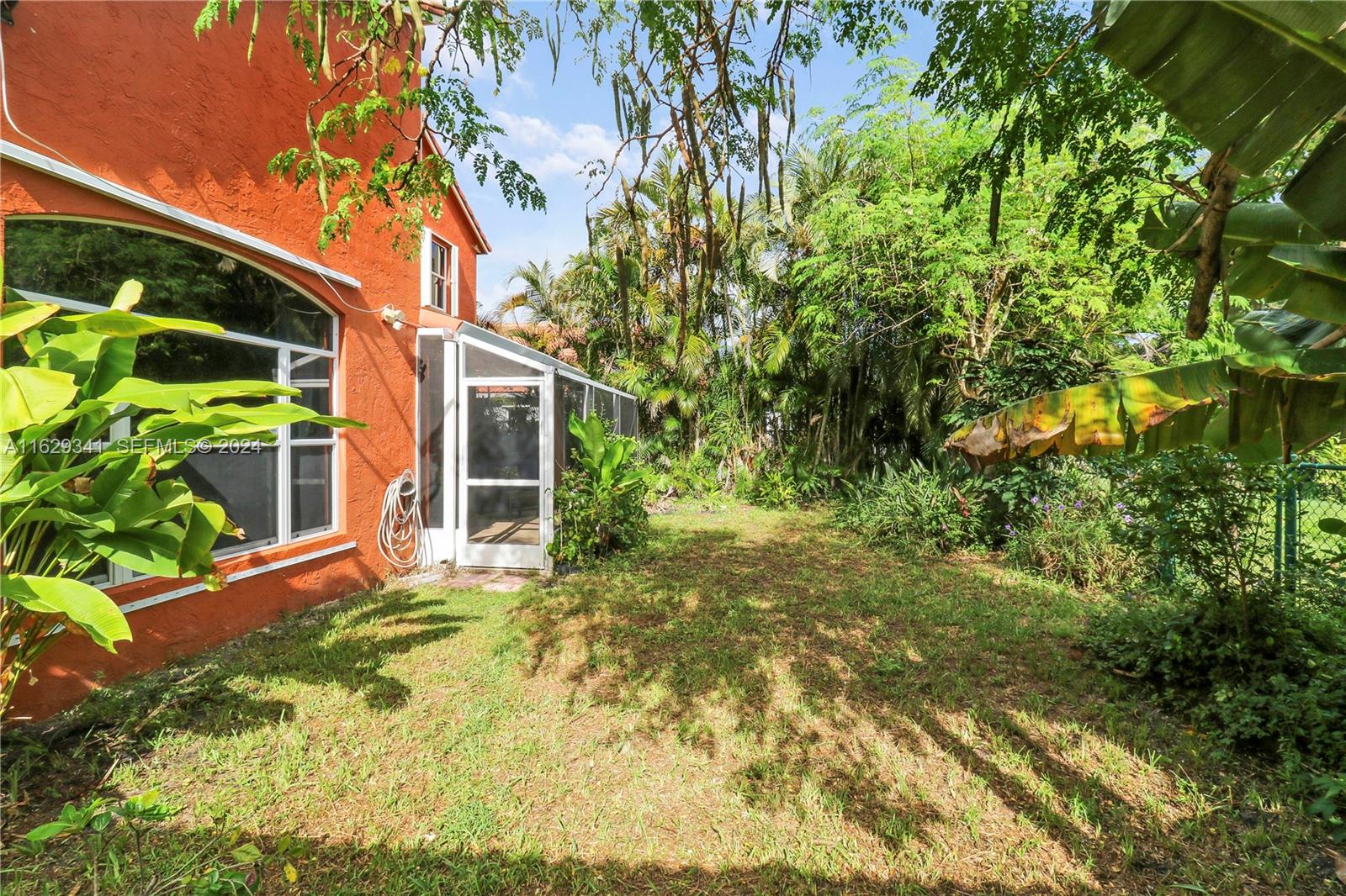 2038 Bonisle Circle