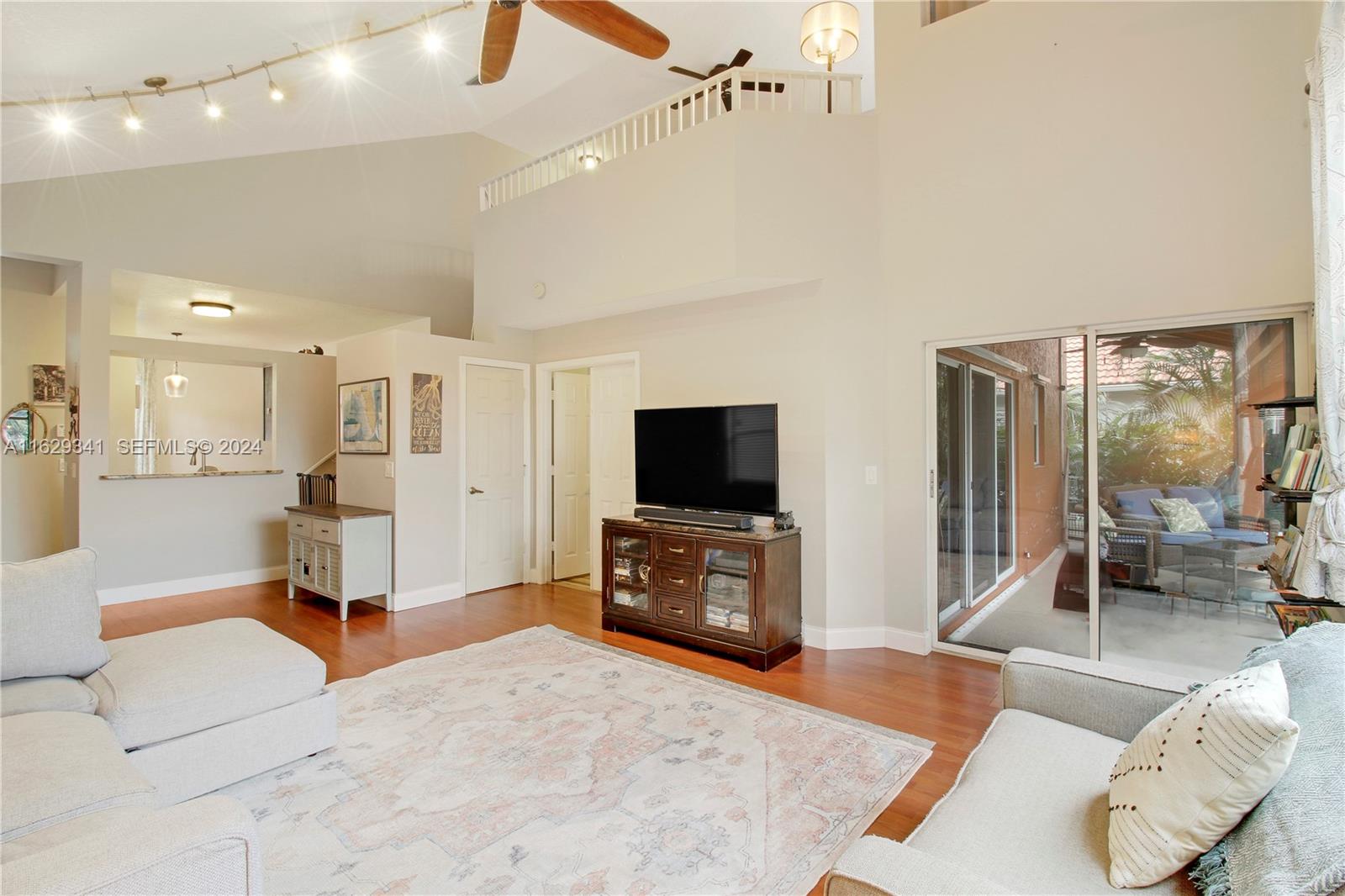 2038 Bonisle Circle