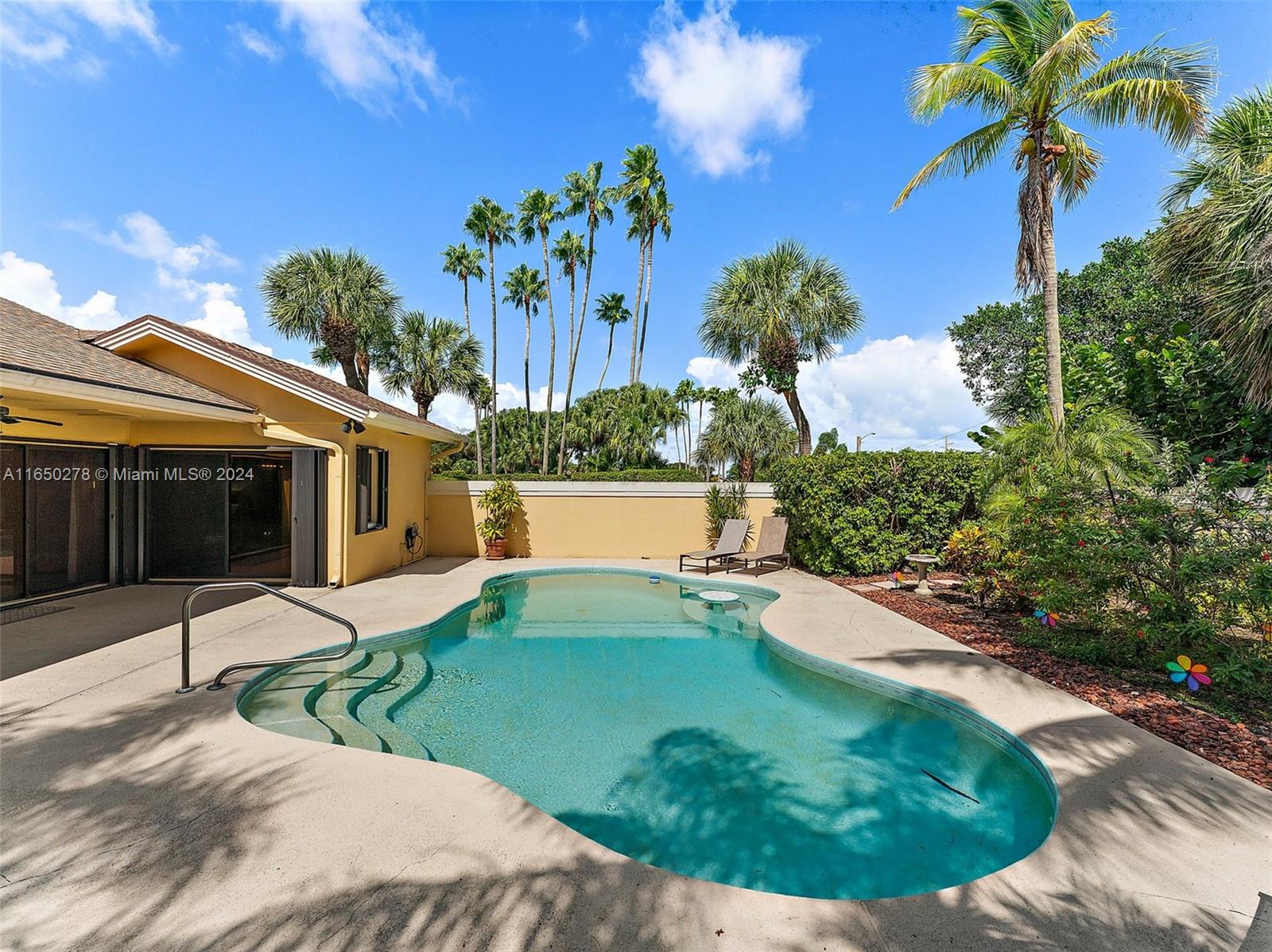 101 Sand Pine Dr # 101