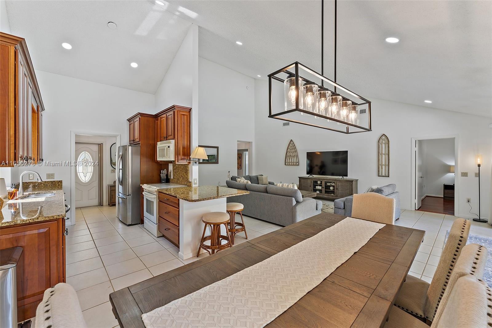 101 Sand Pine Dr # 101