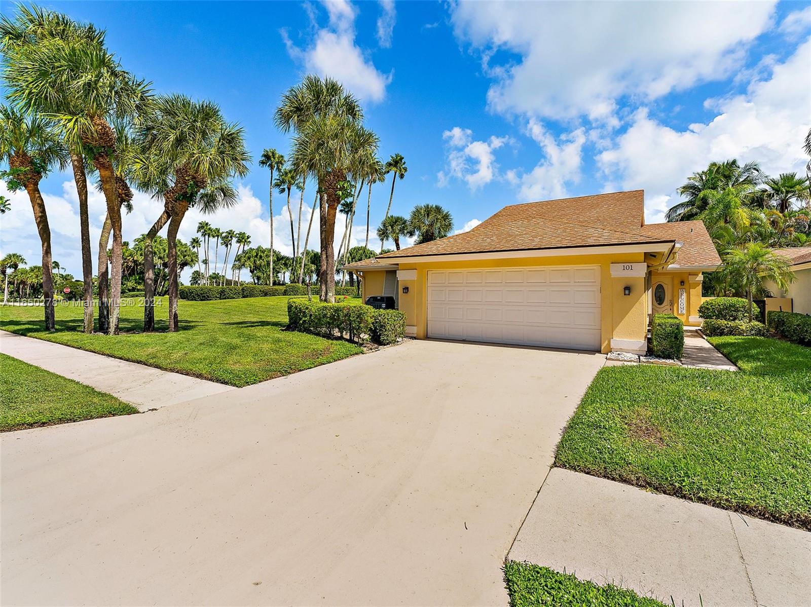 101 Sand Pine Dr # 101