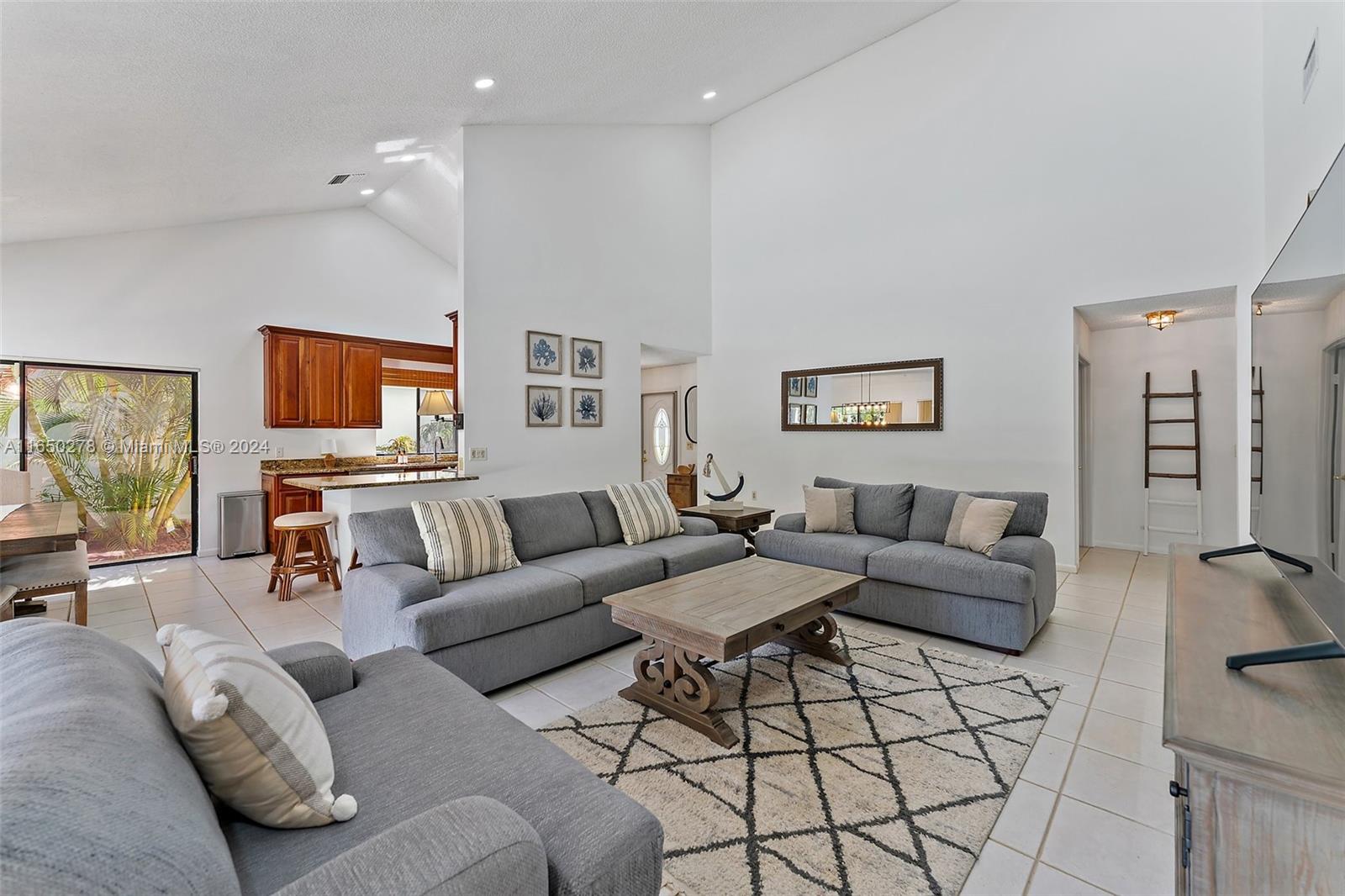 101 Sand Pine Dr # 101