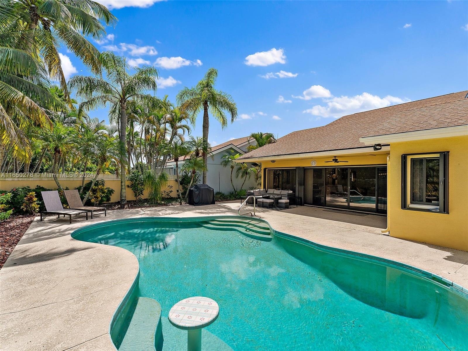 101 Sand Pine Dr # 101