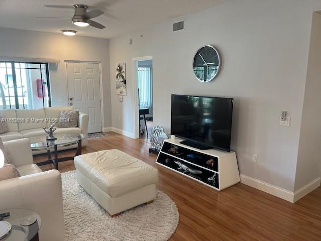2803 Sarento Pl # 112