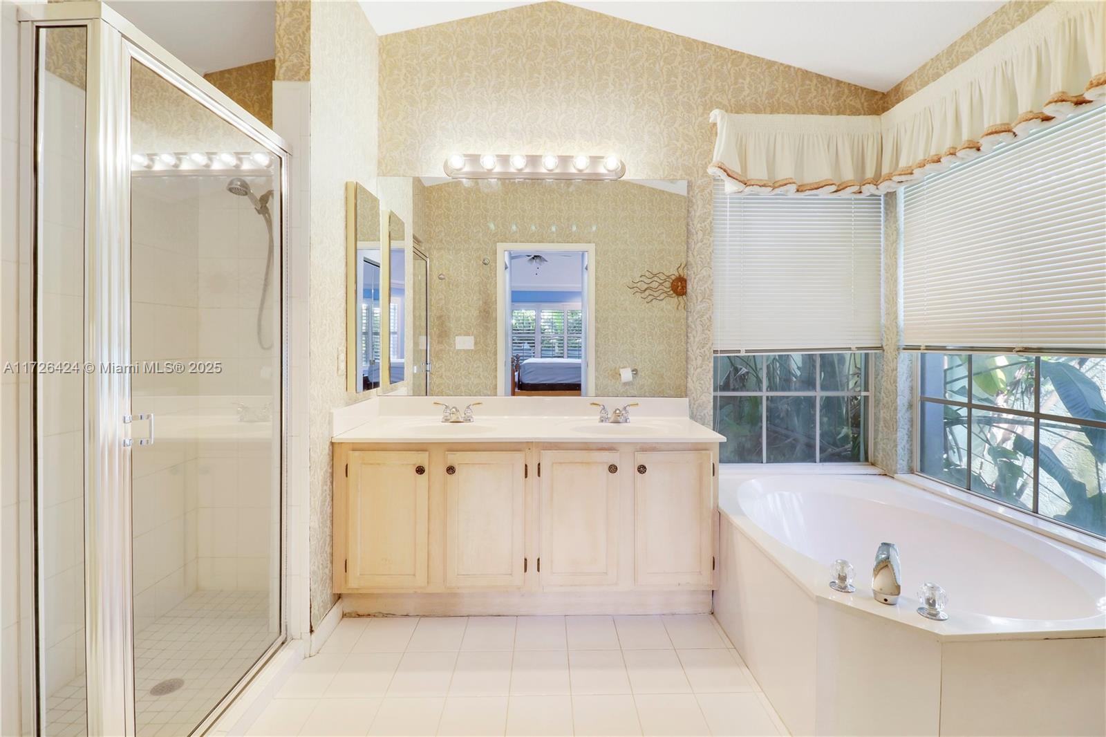 213 Shorewood Way