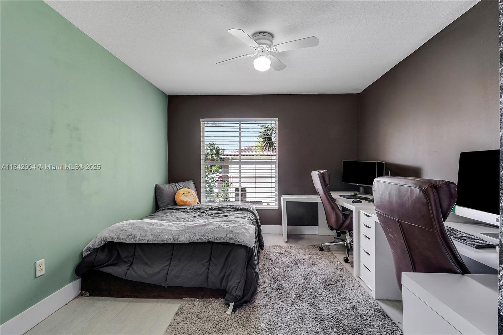 6047 Seminole Gardens Cir # 6047