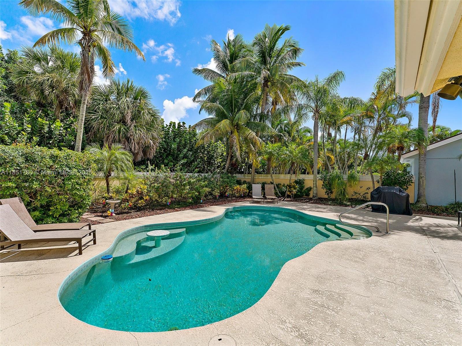 101 Sand Pine Dr # 101