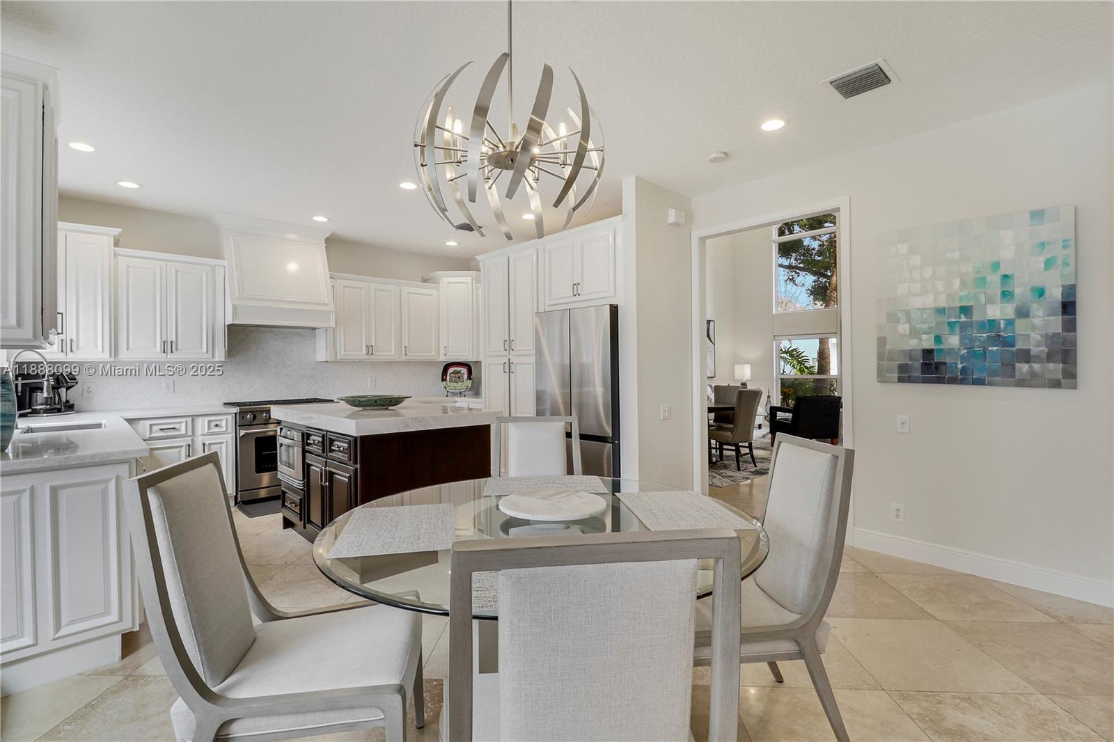 68 Princewood Ln