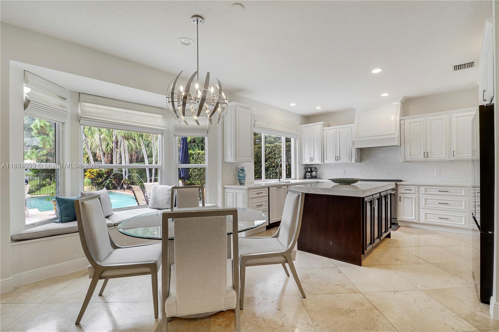 68 Princewood Ln
