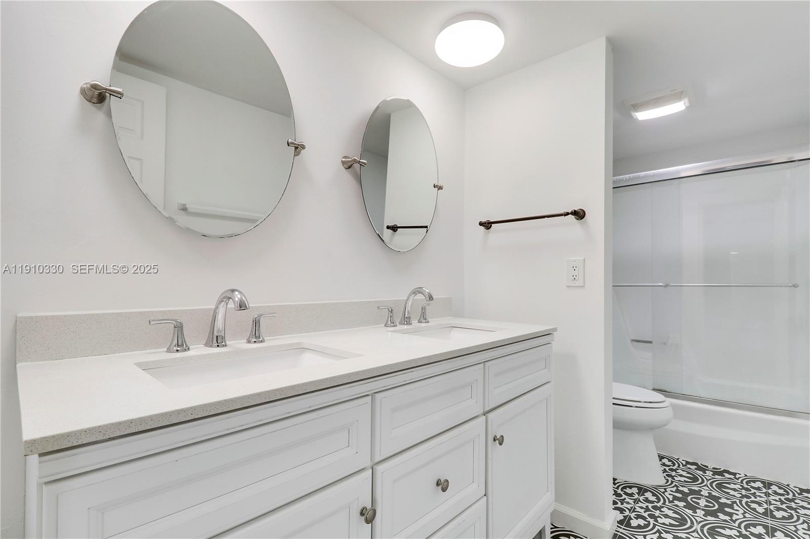 110 N Delaware Boulevard 18B