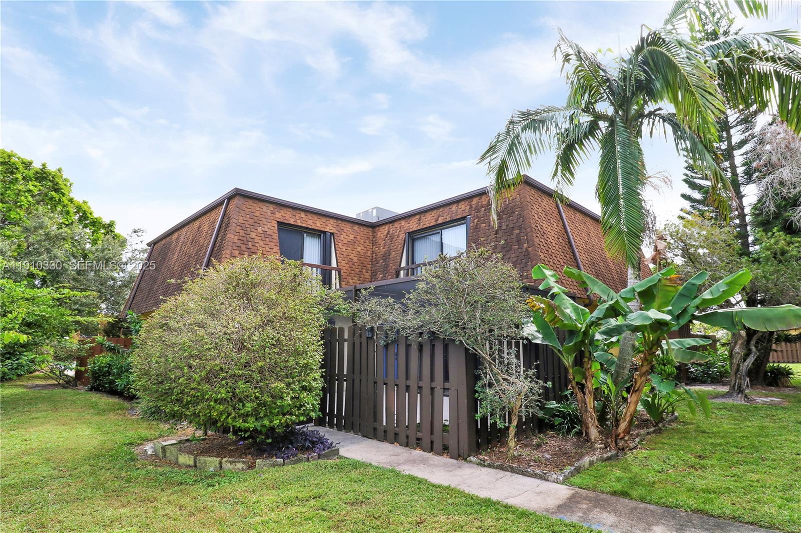 110 N Delaware Boulevard 18B