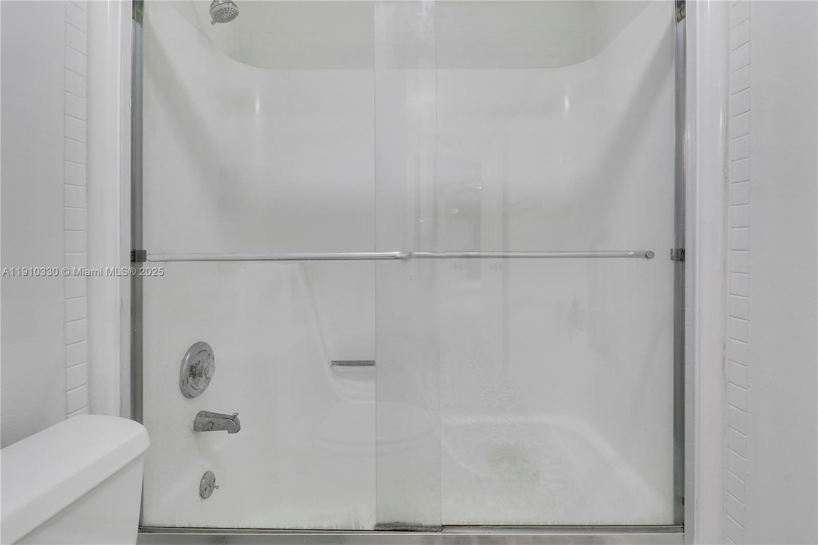 110 N Delaware Blvd # 18B