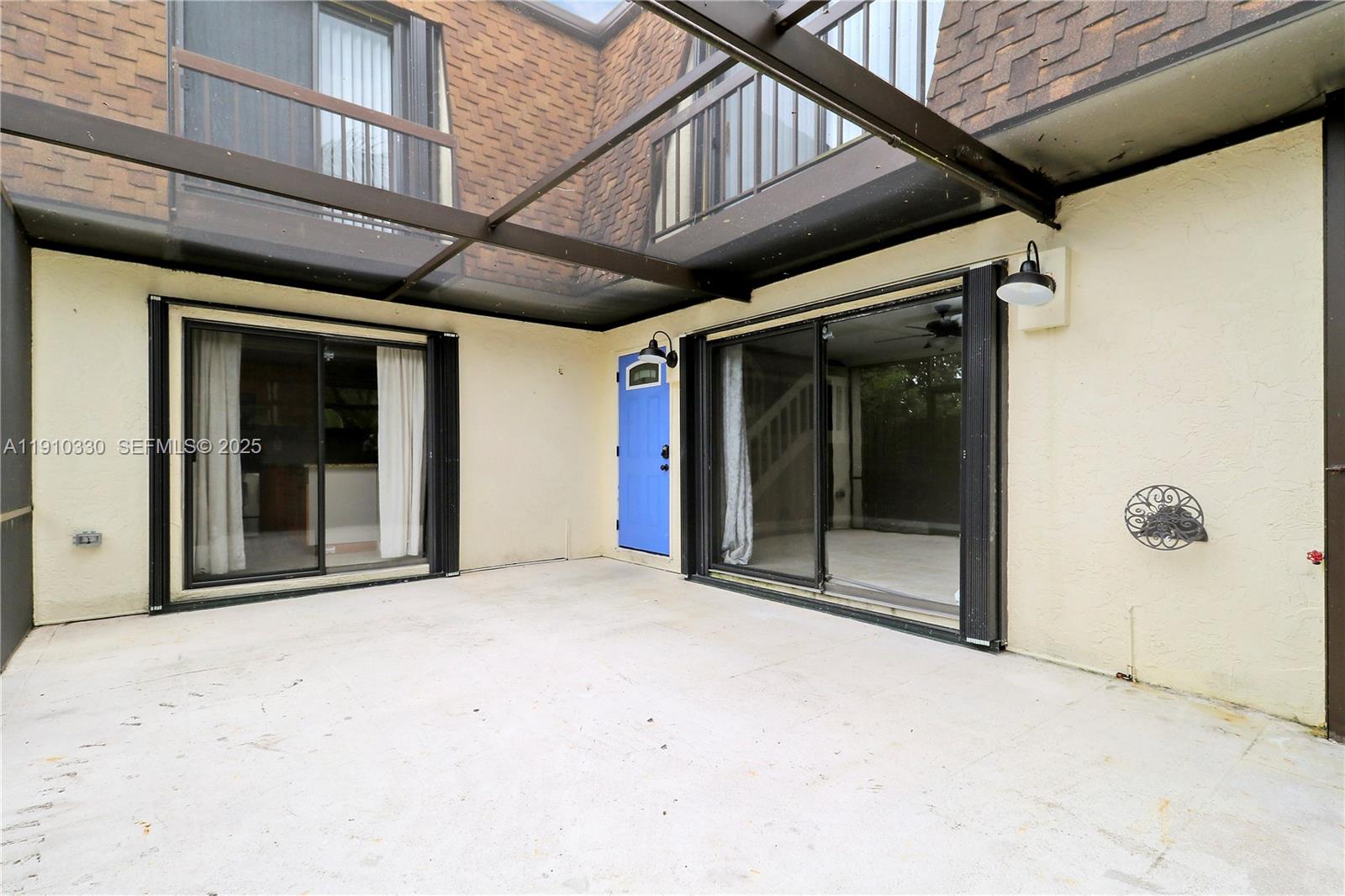 110 N Delaware Boulevard 18B