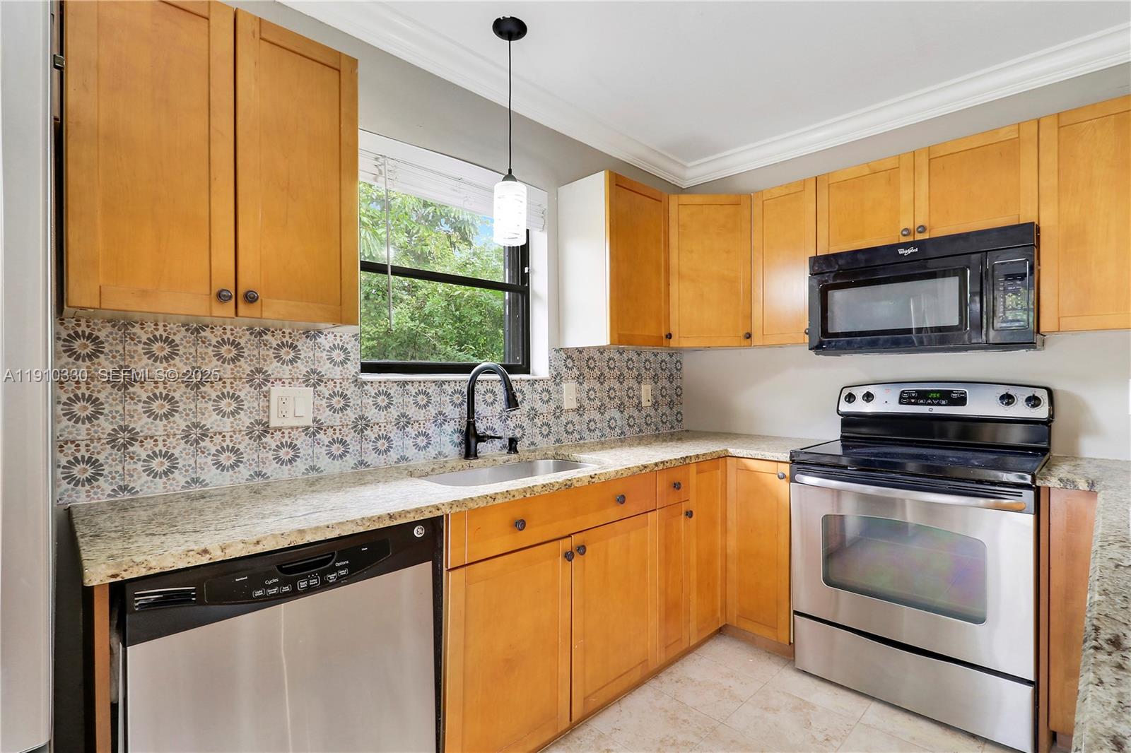 110 N Delaware Boulevard 18B