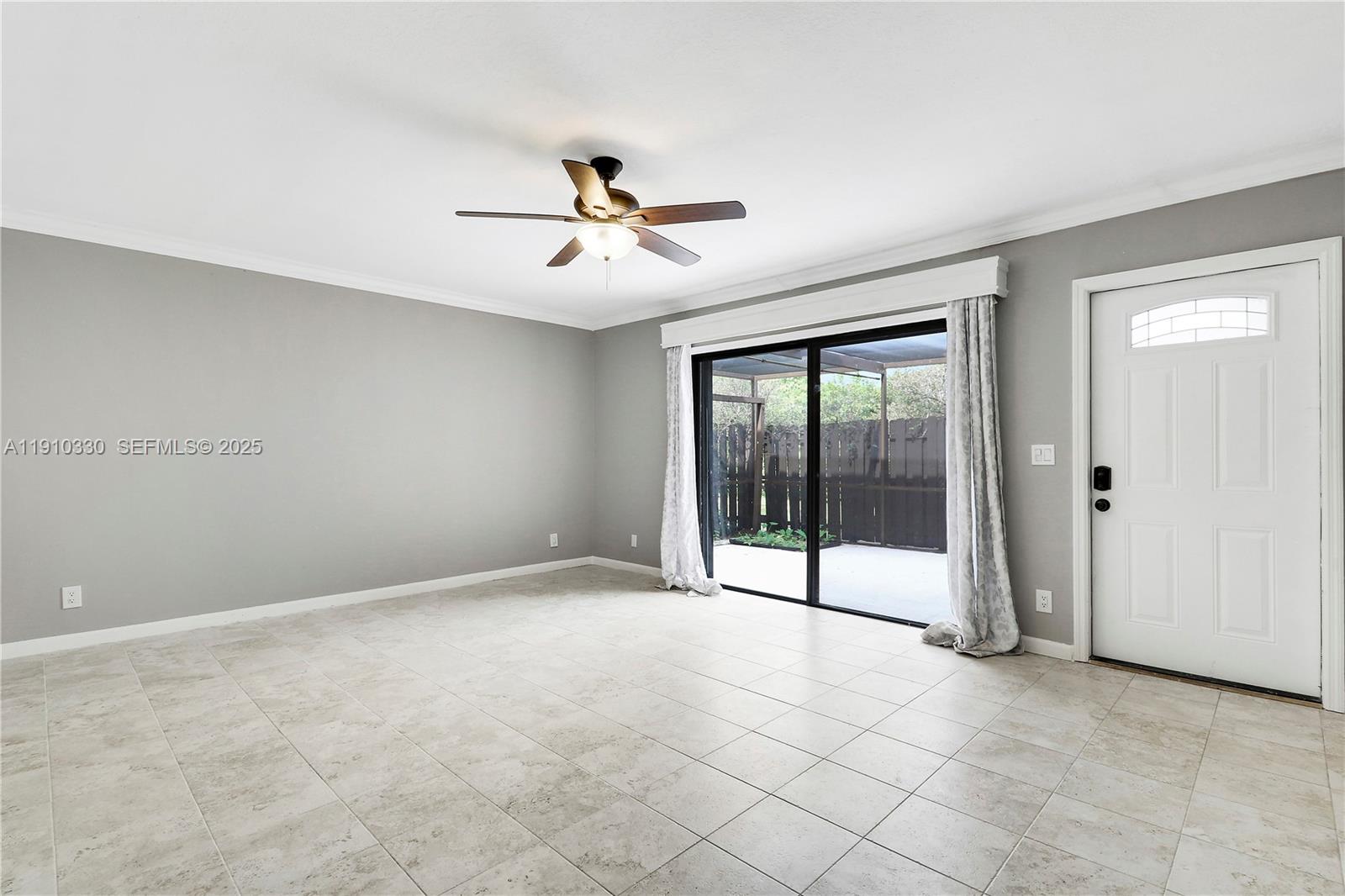 110 N Delaware Boulevard 18B