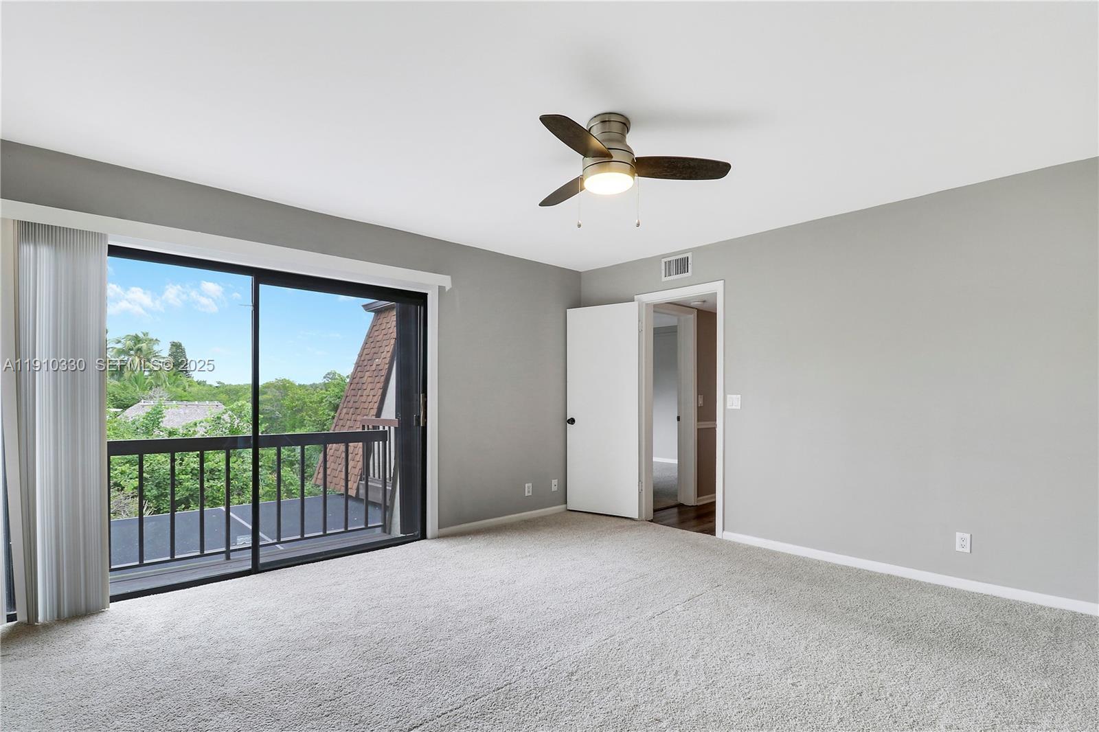 110 N Delaware Boulevard 18B