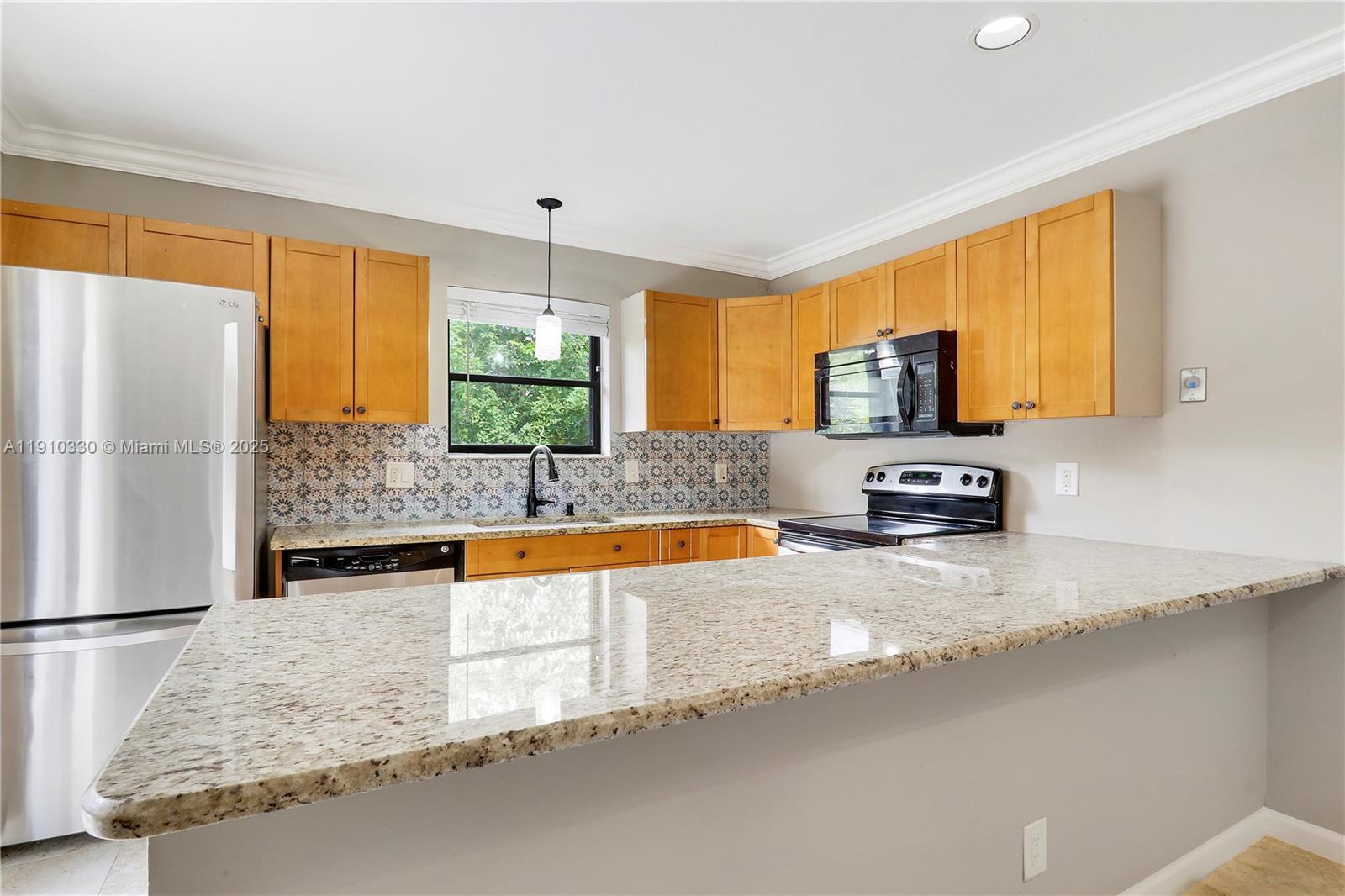 110 N Delaware Blvd # 18B