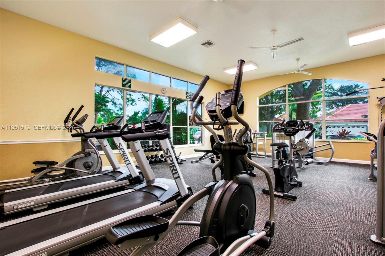 6047 Seminole Gardens Cir