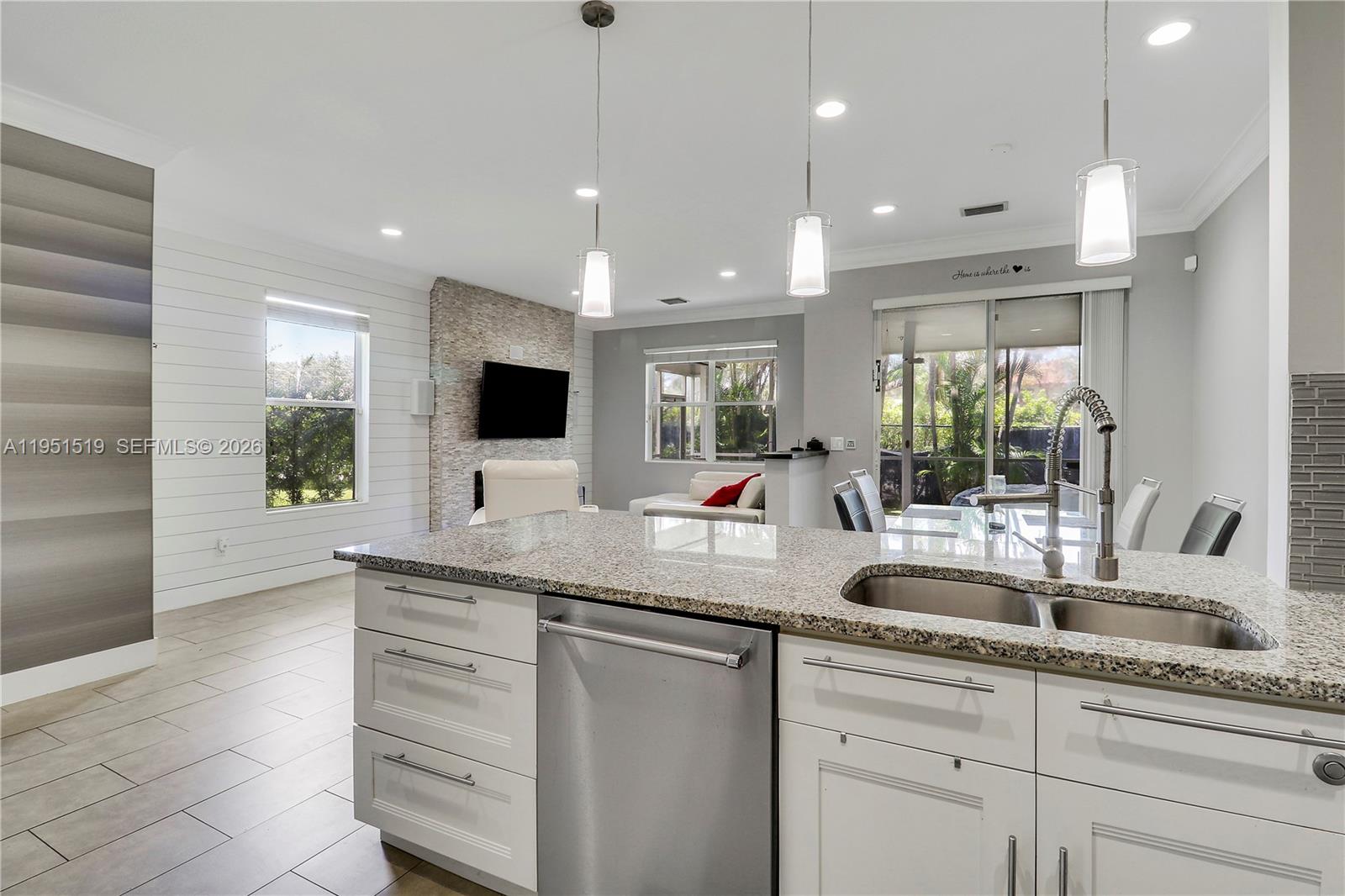 6047 Seminole Gardens Circle