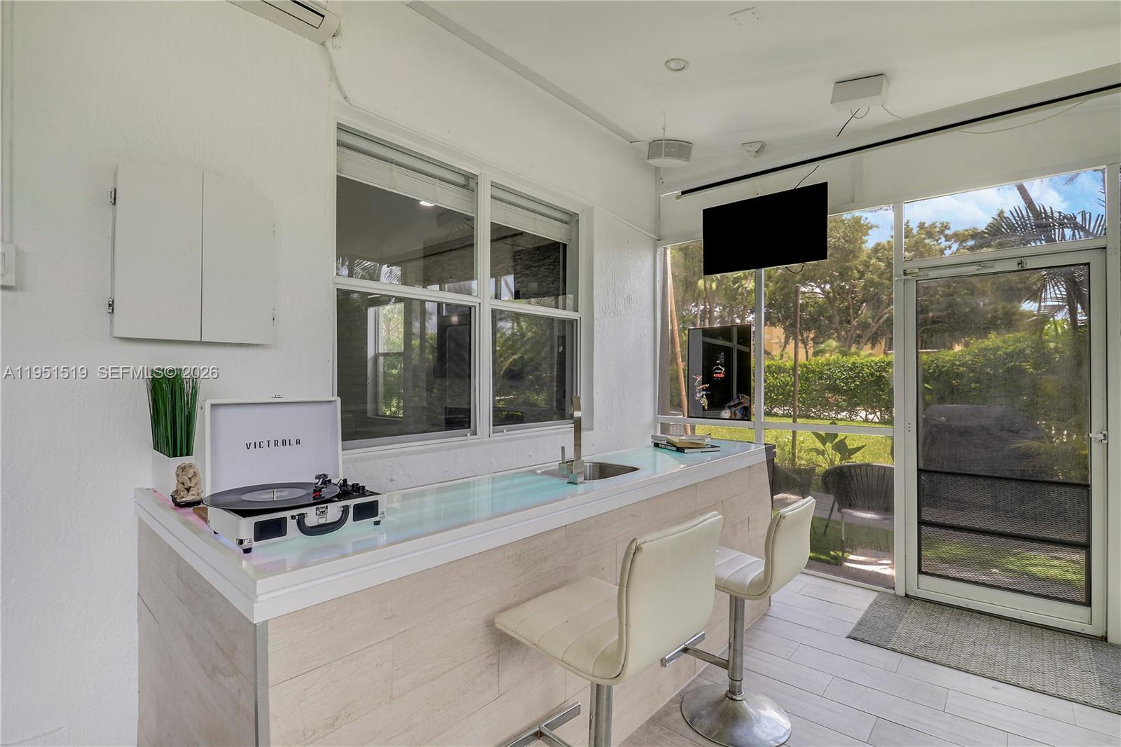 6047 Seminole Gardens Circle
