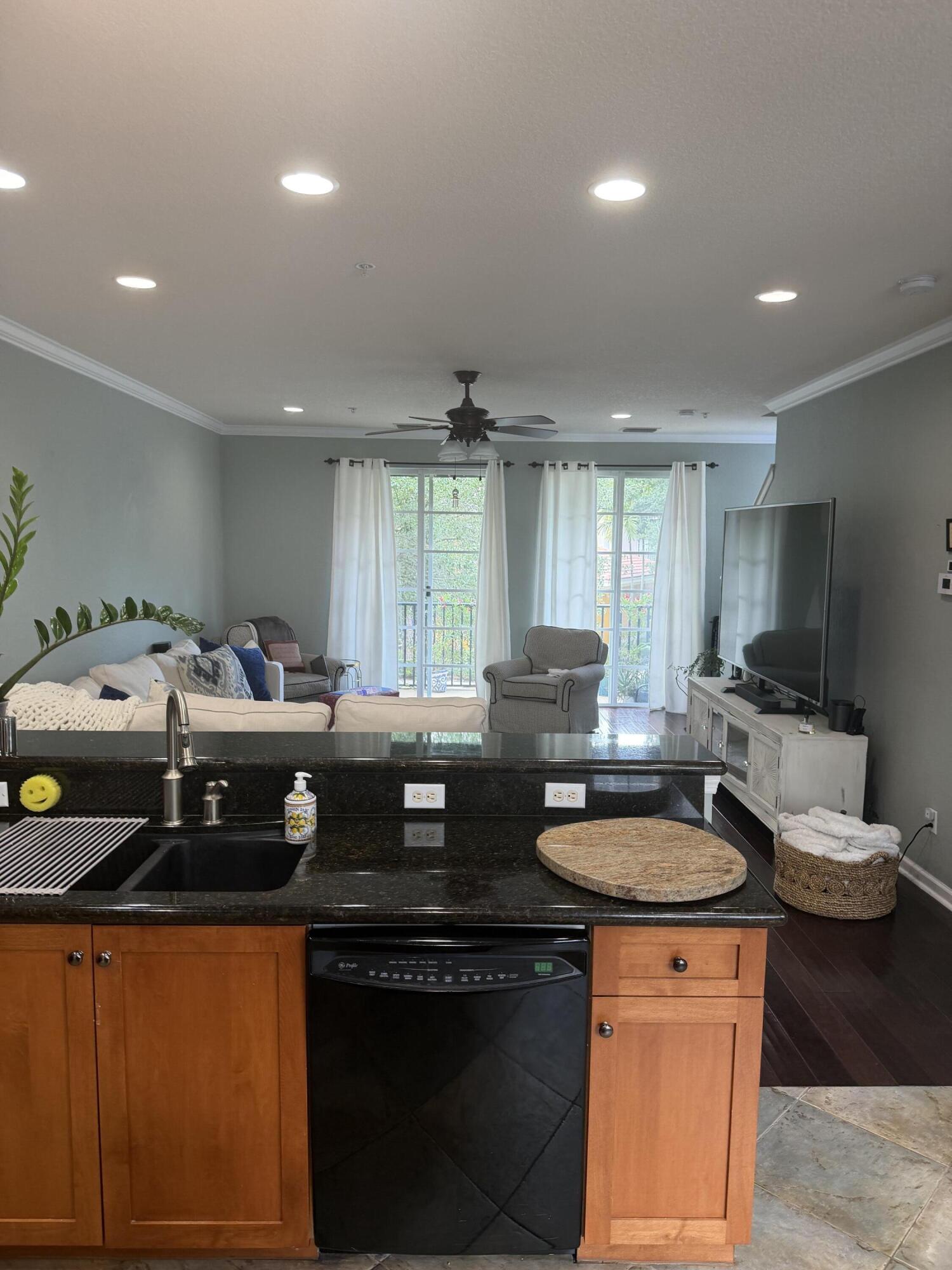 132 Greenwich Circle