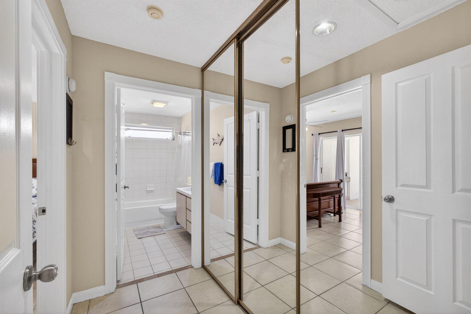 1702 Silverleaf Oak Court