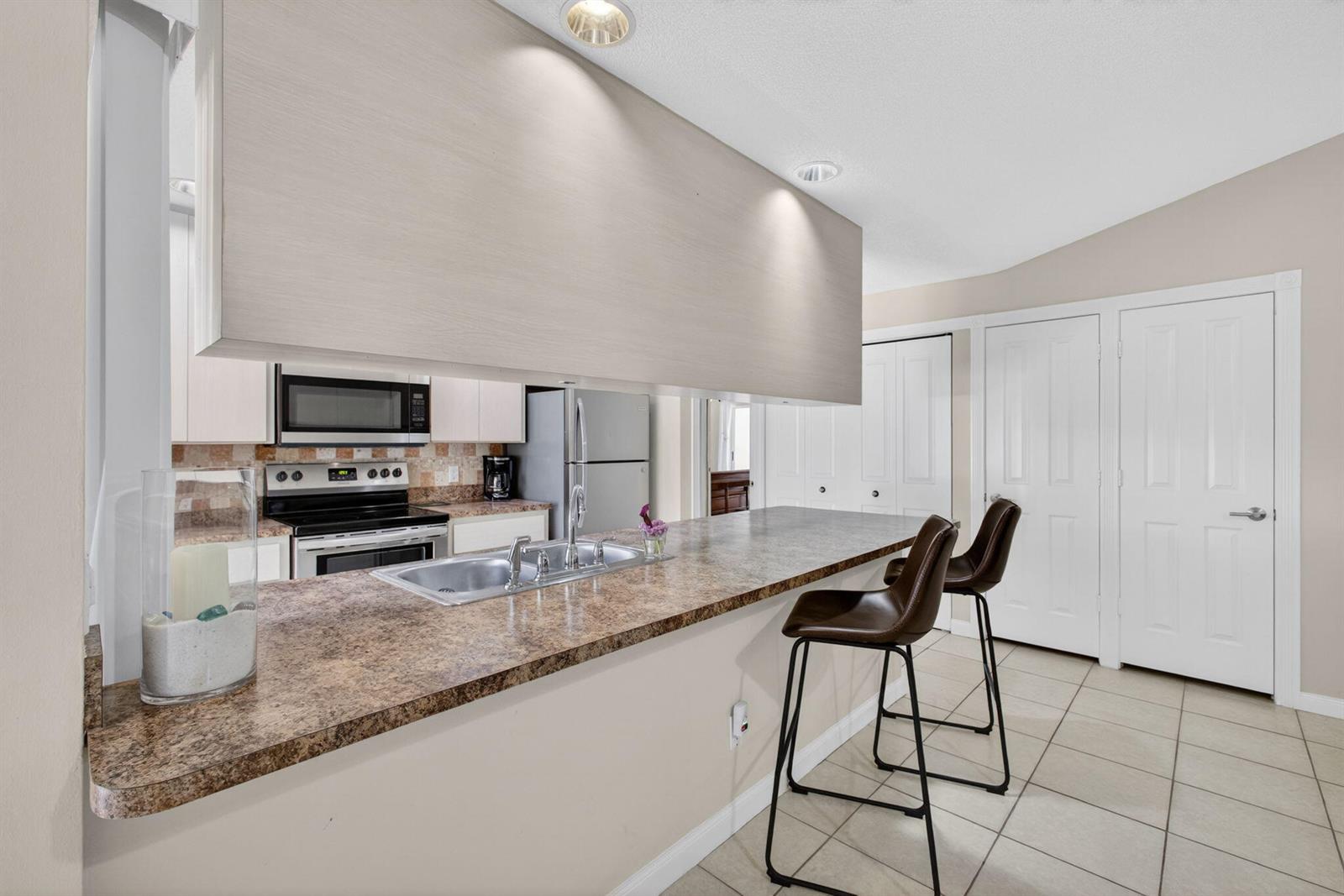 1702 Silverleaf Oak Court