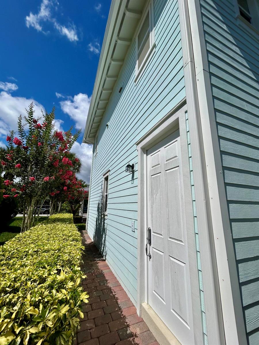 1039 Tiki Drive
