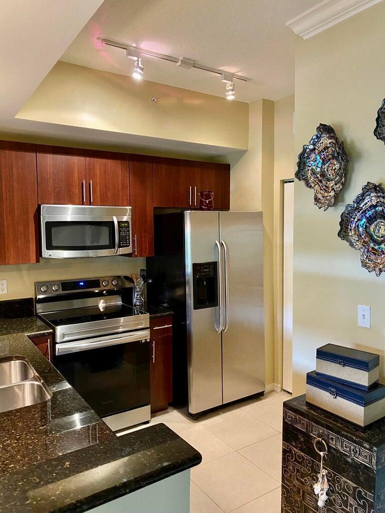 4905 Midtown Lane # 2104