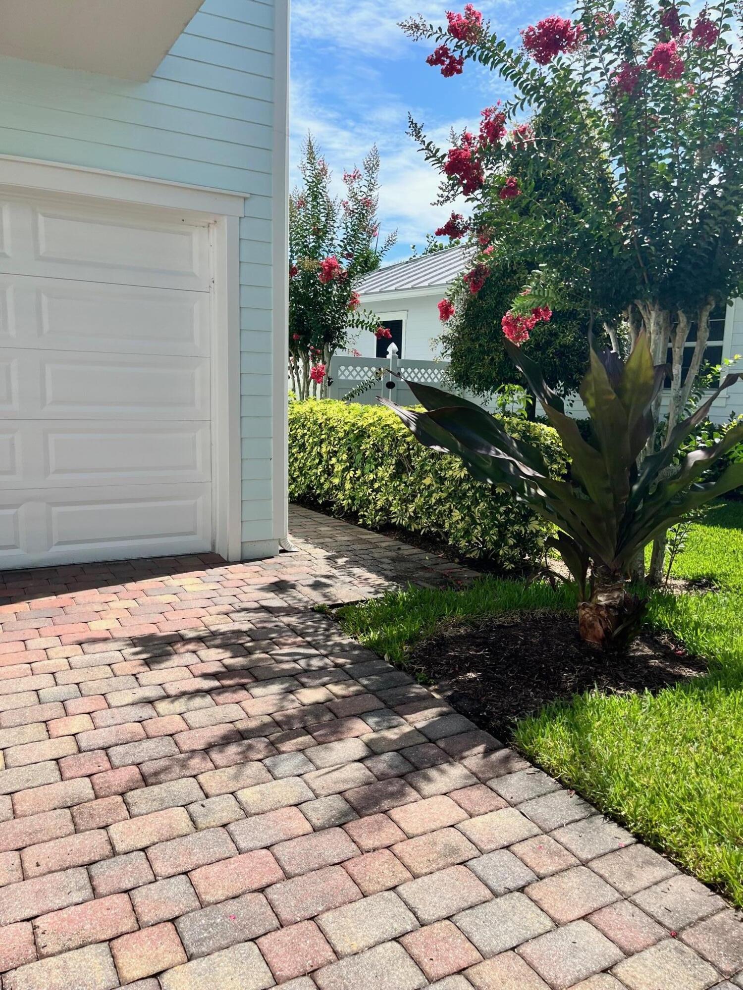 1039 Tiki Drive Unit: A