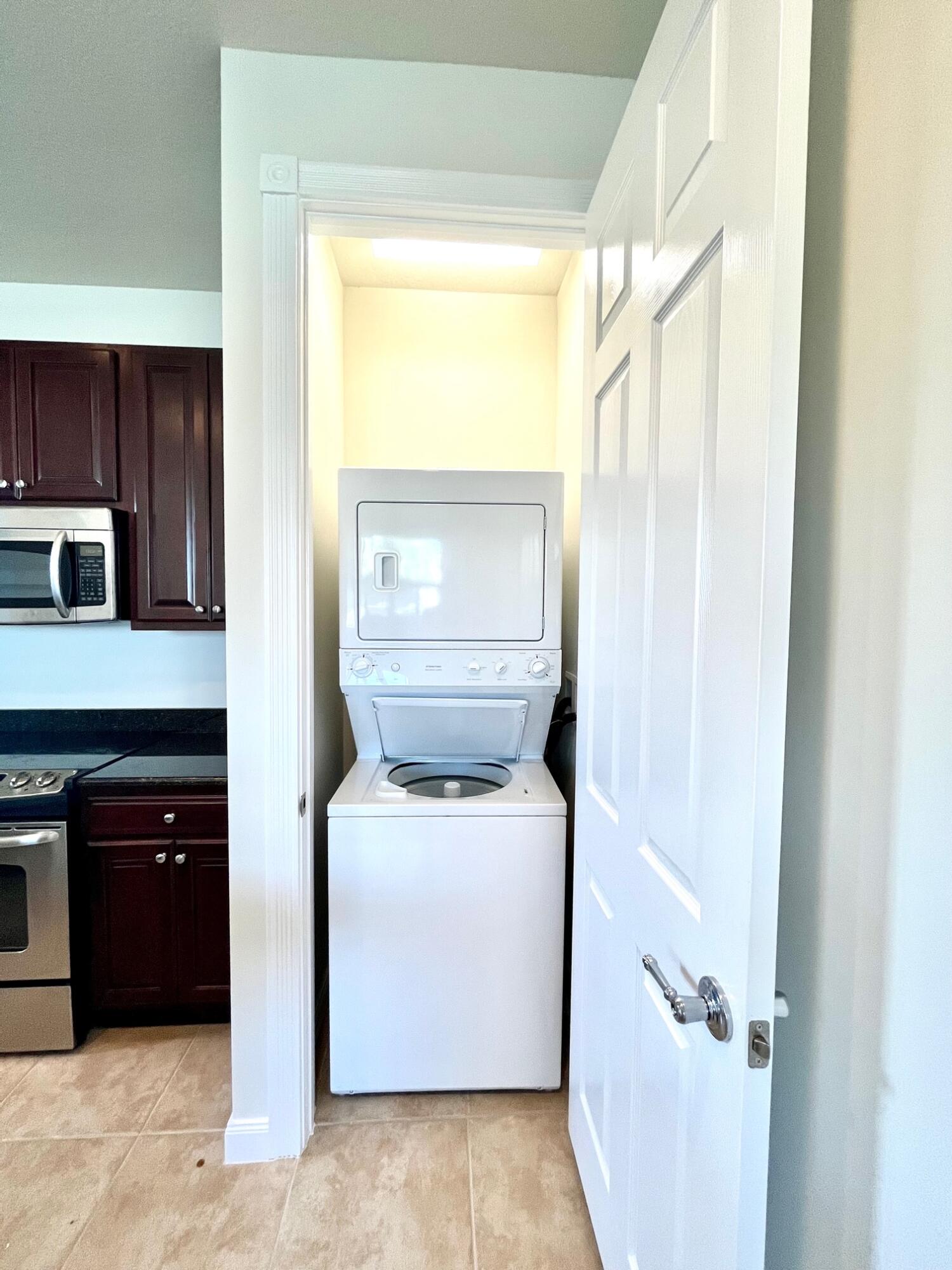 1039 Tiki Drive Unit: A