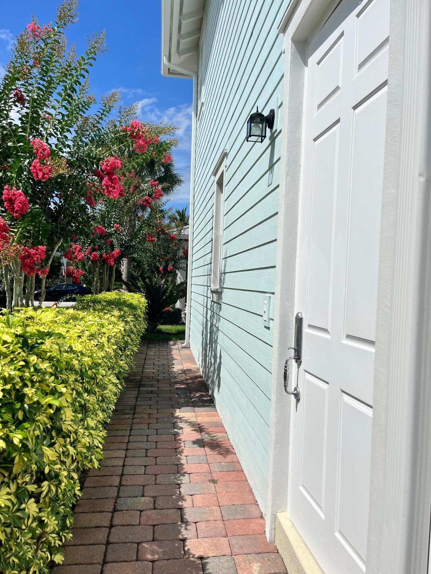 1039 Tiki Drive Unit: A