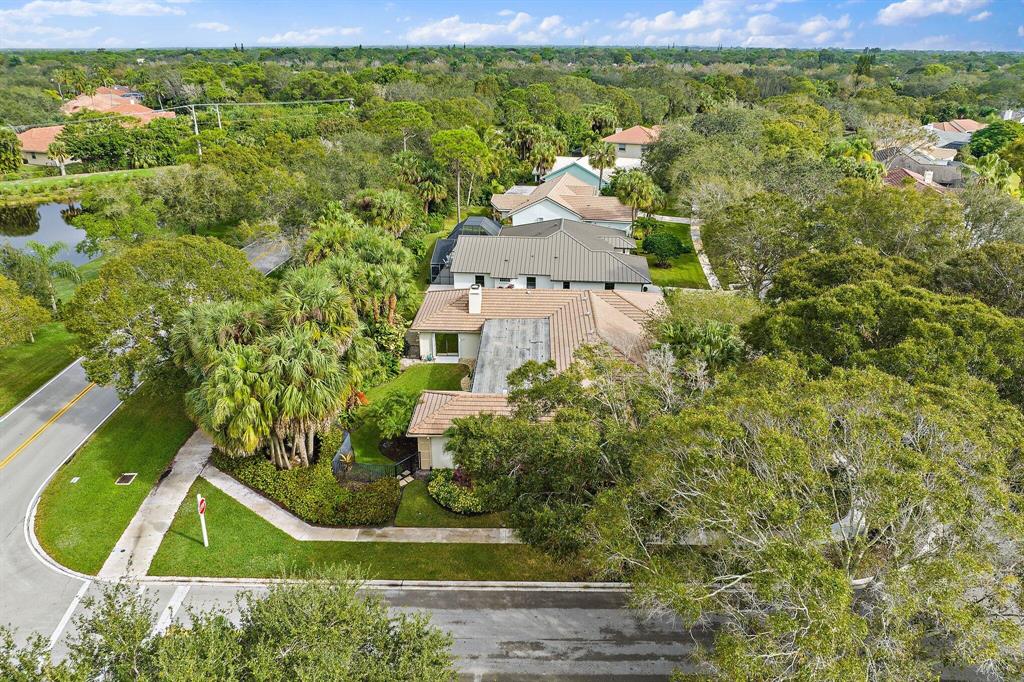 6701 Winding Lake Drive