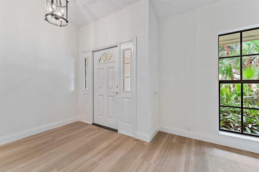 6701 Winding Lake Drive