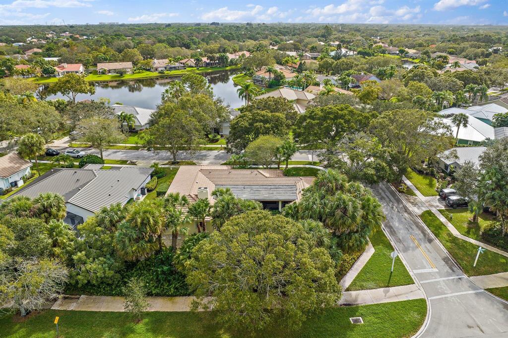 6701 Winding Lake Drive