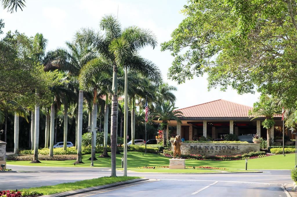 428 Brackenwood Lane S