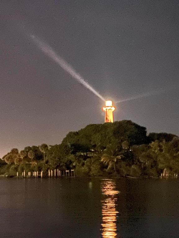 428 Brackenwood Lane S