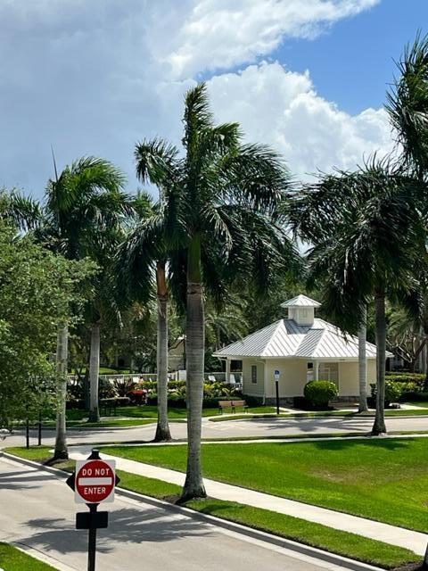 3347 E Mallory Boulevard